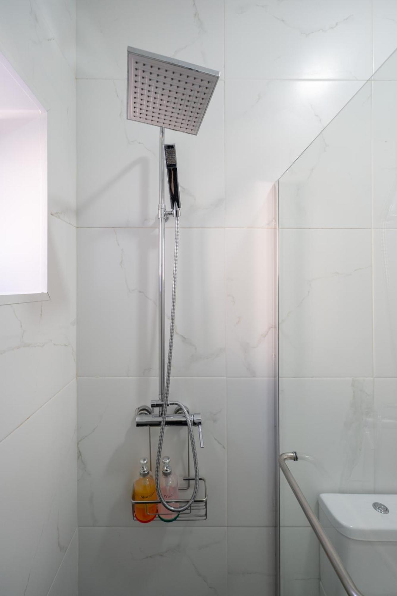 Central Cozy Stay 2 Ac Near Metro Porto Luaran gambar