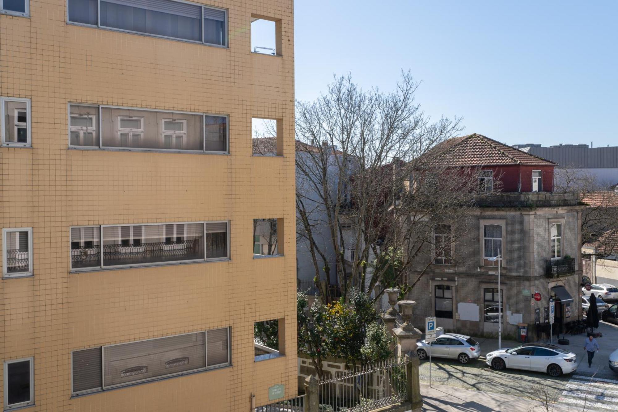Central Cozy Stay 2 Ac Near Metro Porto Luaran gambar
